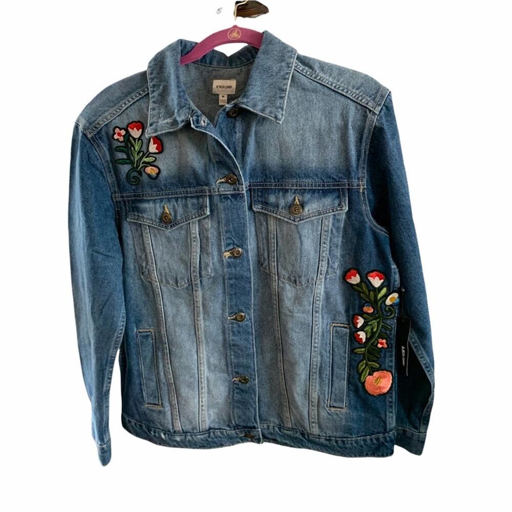 Sneak peak‎ jean jacket. Size medium Embroidered